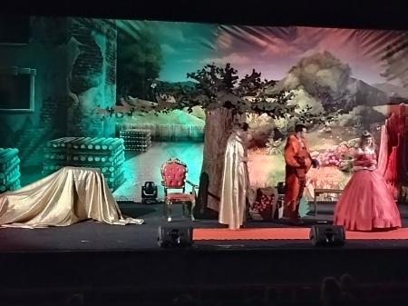 Przedstawienie teatralne '' Kot w butach''.