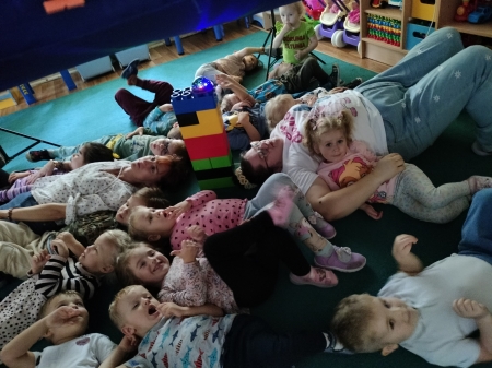 Spokój w gwiazdach - zajęcia sensoryczno-muzyczne