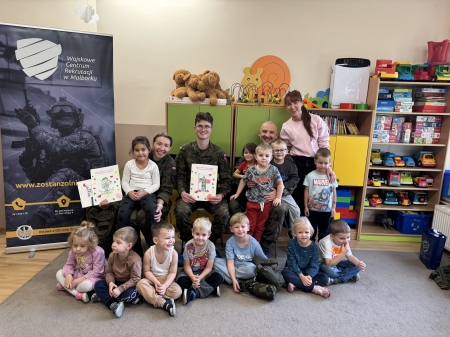 „Żołnierze czytają dzieciom” - realizacja Kampanii Społecznej „Cała Polska czyta...