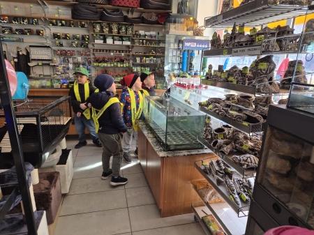 W sklepie zoologicznym